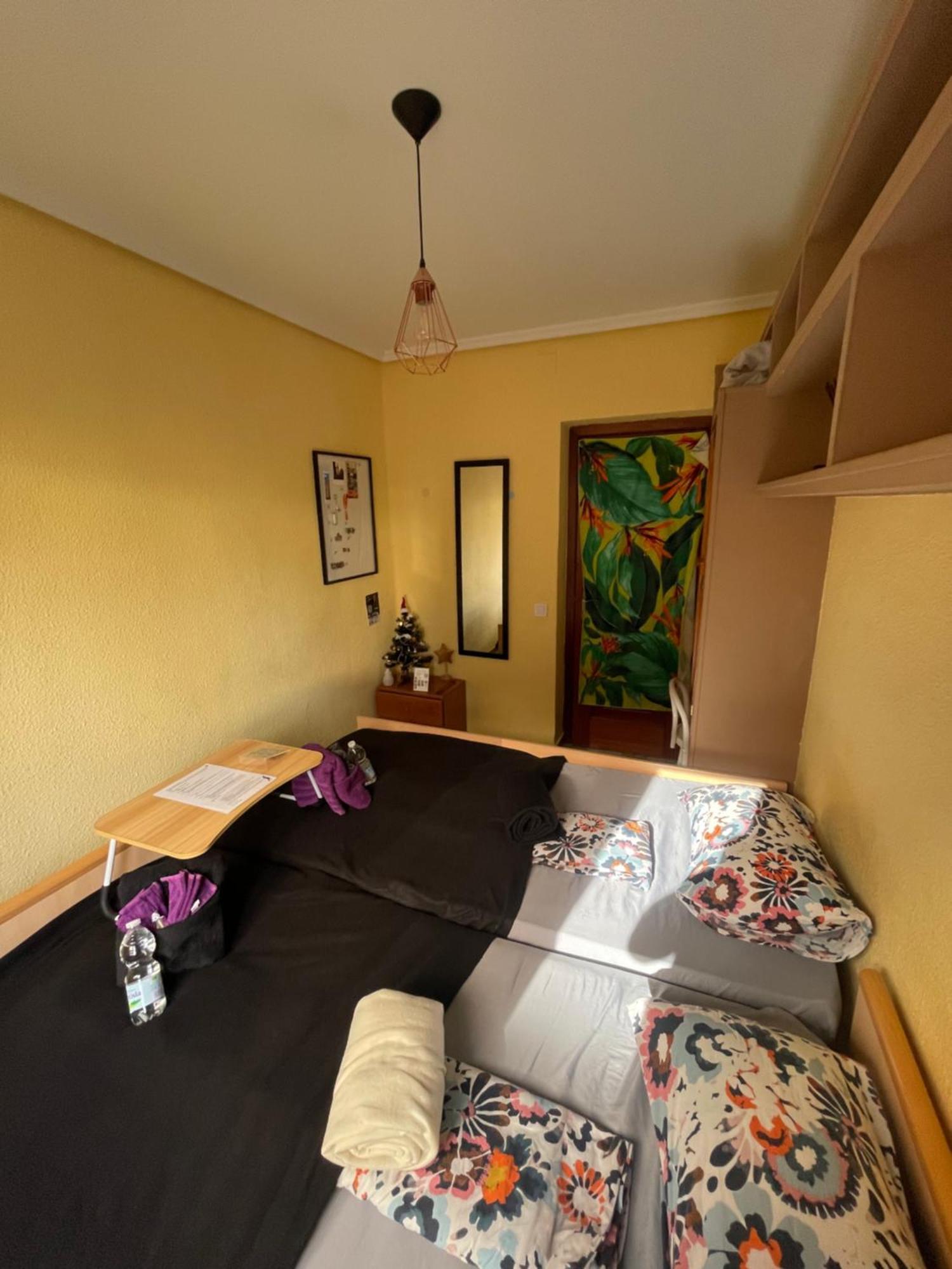Gemuetliches Zimmer "Gold" Fuer 2 Personen Und Katzenliebhaber Walencja Zewnętrze zdjęcie